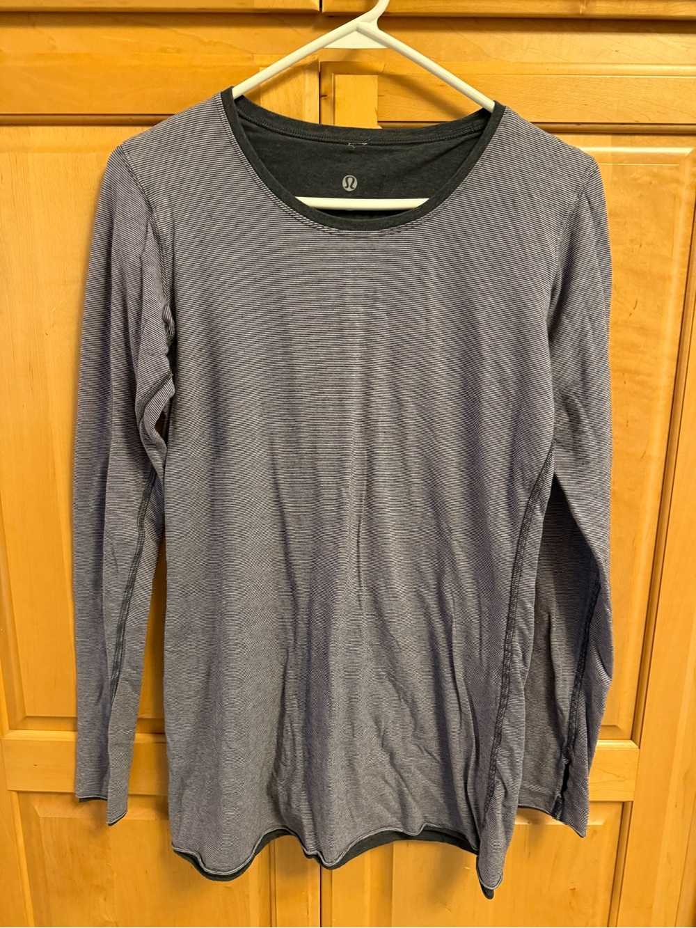 Reversible Lululemon Long Sleeve Crew Top in Light Heathered Gray/Charcoal